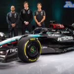 Mercedes meluncurkan mobil Formula 1 2024 berpenampilan baru, W15, dalam upaya mereka ‘mendaki gunung’ dan menantang Red Bull